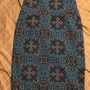 Lularoe skirt.
